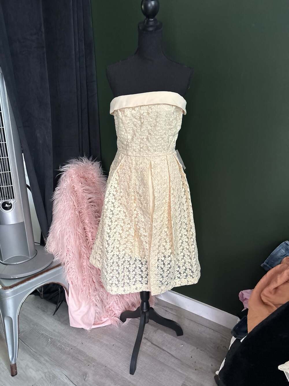Eva Mendes for New York & Company Strapless Floral Lace Embroidered Dress, Size